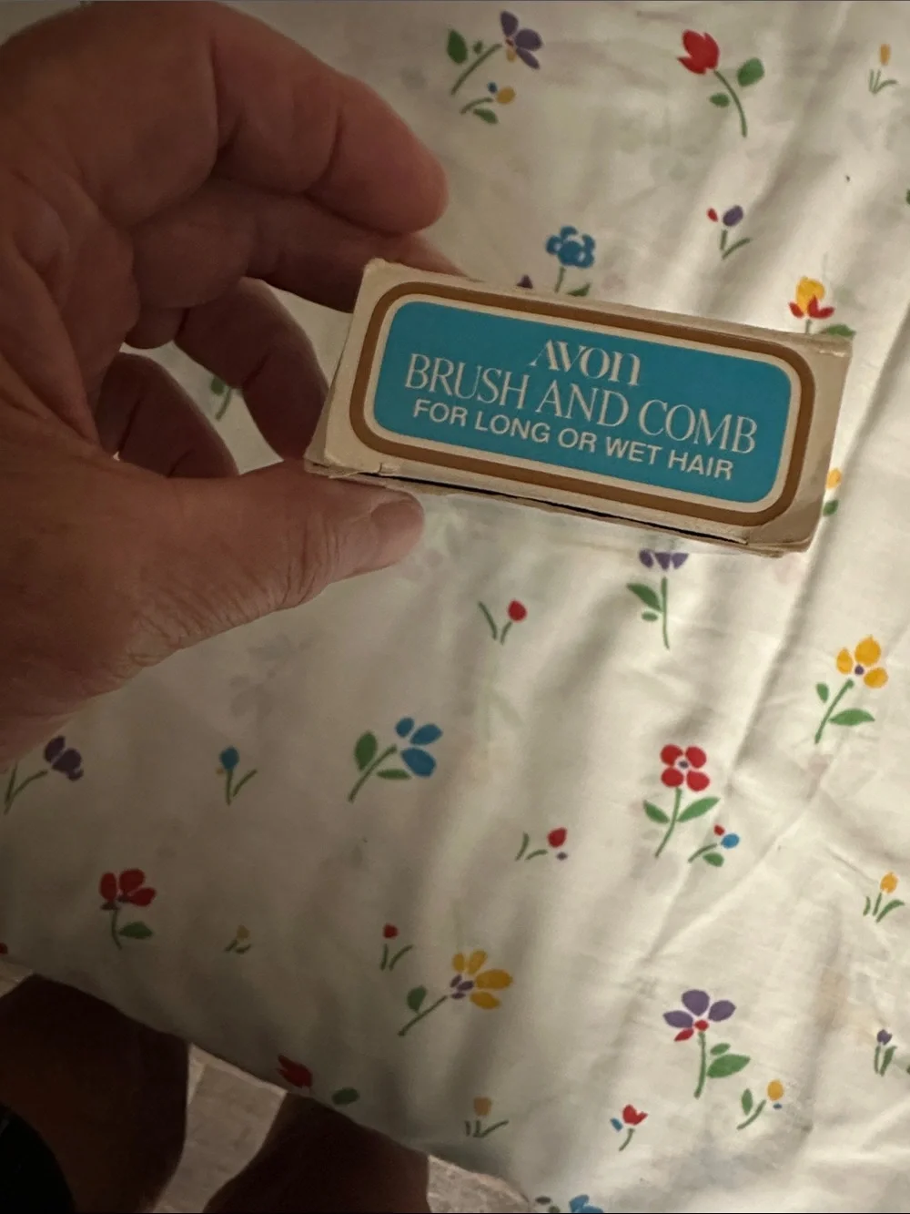 Avon Brush and Comb Box in Cream and Teal